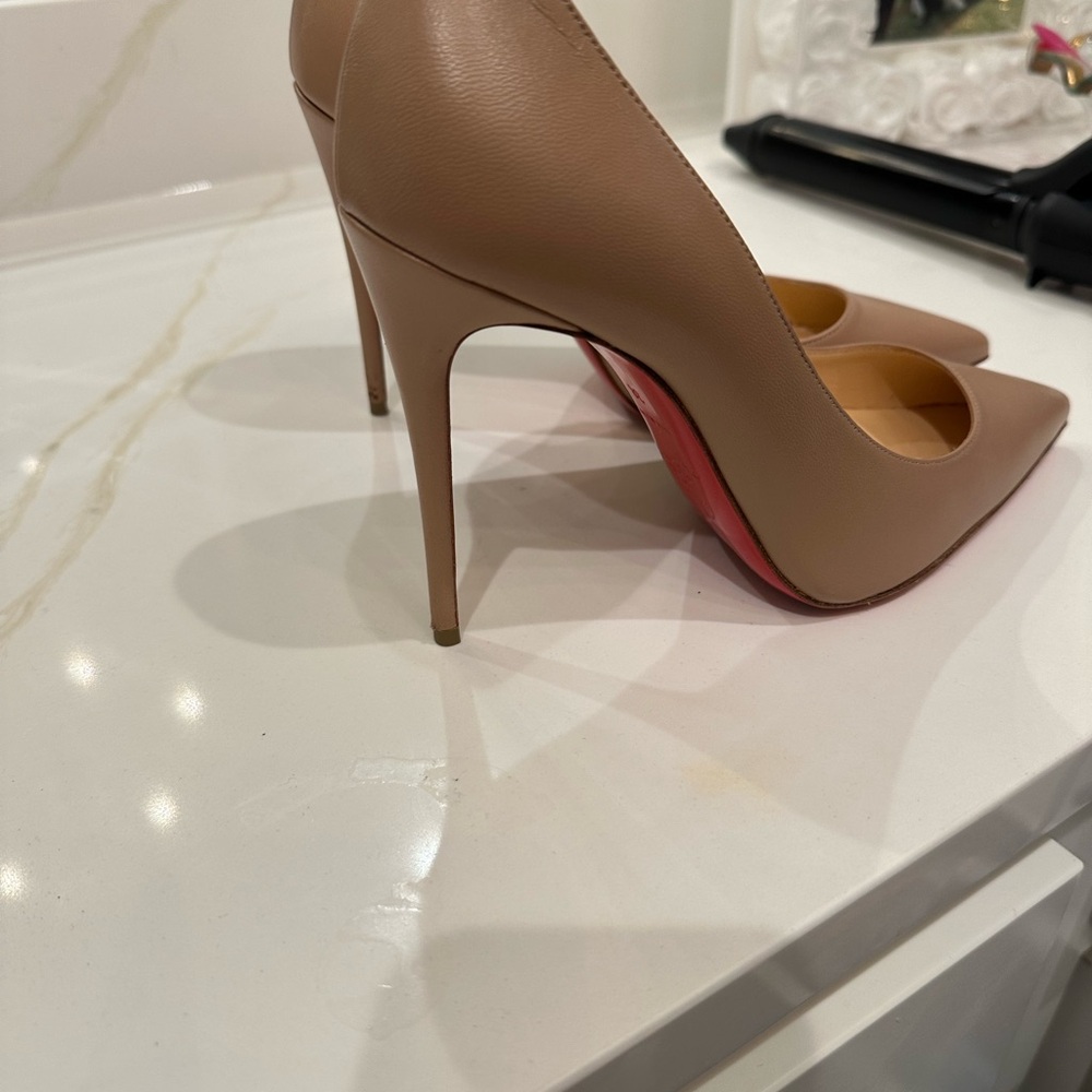Size 38. Louboutin pumps. Worn twice